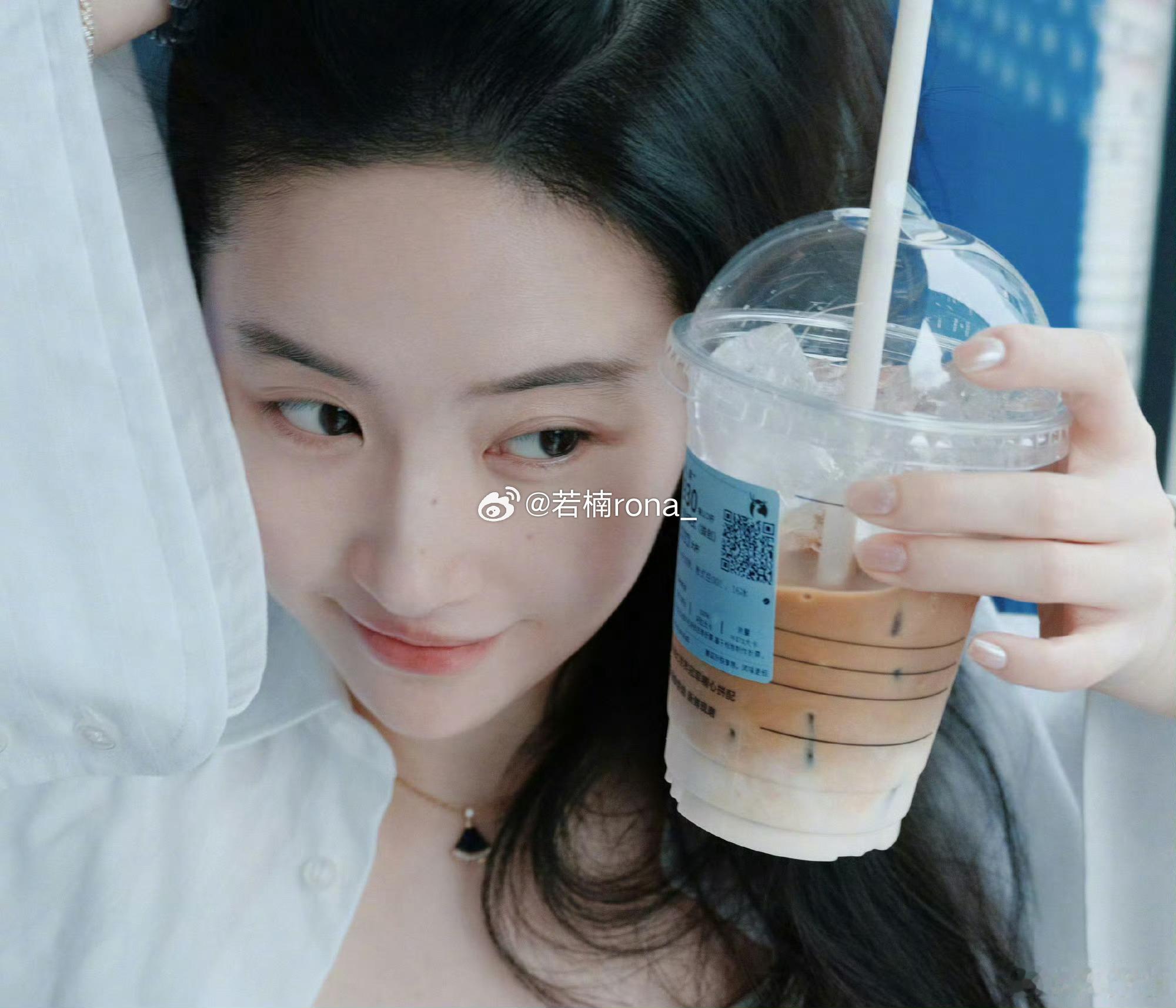 刘亦菲素颜女大状态好好呀，不愧是松弛感第一女明星 