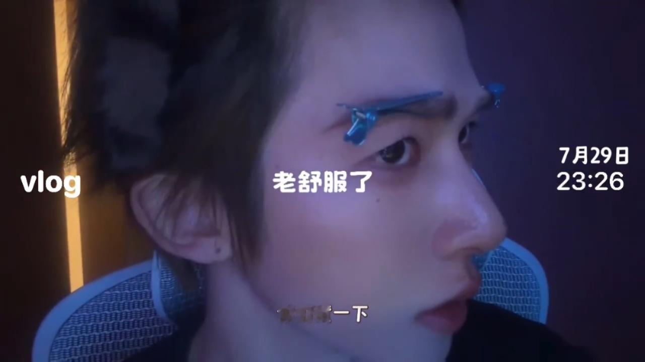 无数次感叹人的眉骨怎么能完美成这样