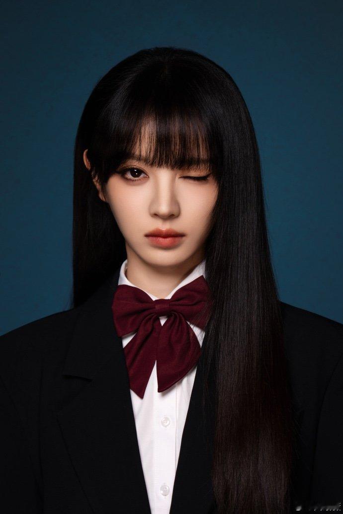 田曦薇学姐照田曦薇非经典证件照这个小田又美又帅 ​​​