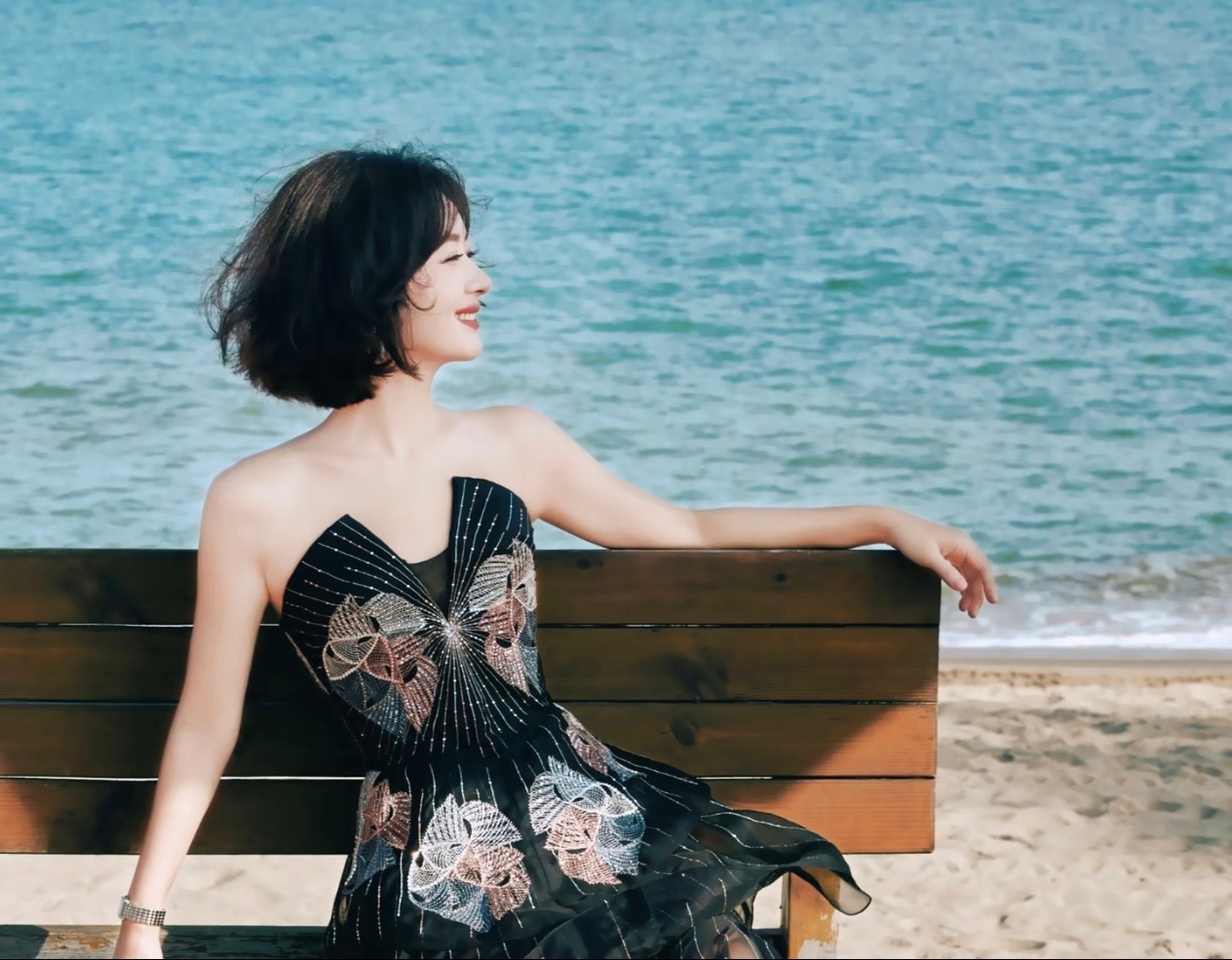 王炸1849 有人看海 有人被爱❤️ 