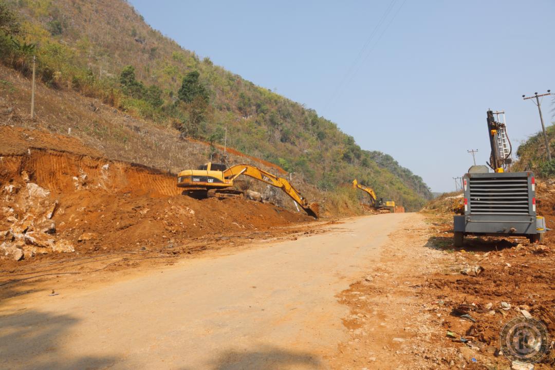 缅北果敢地区的公路建设很积极！

果敢同盟军和德昂解放军的来回拉锯战，并不影响果
