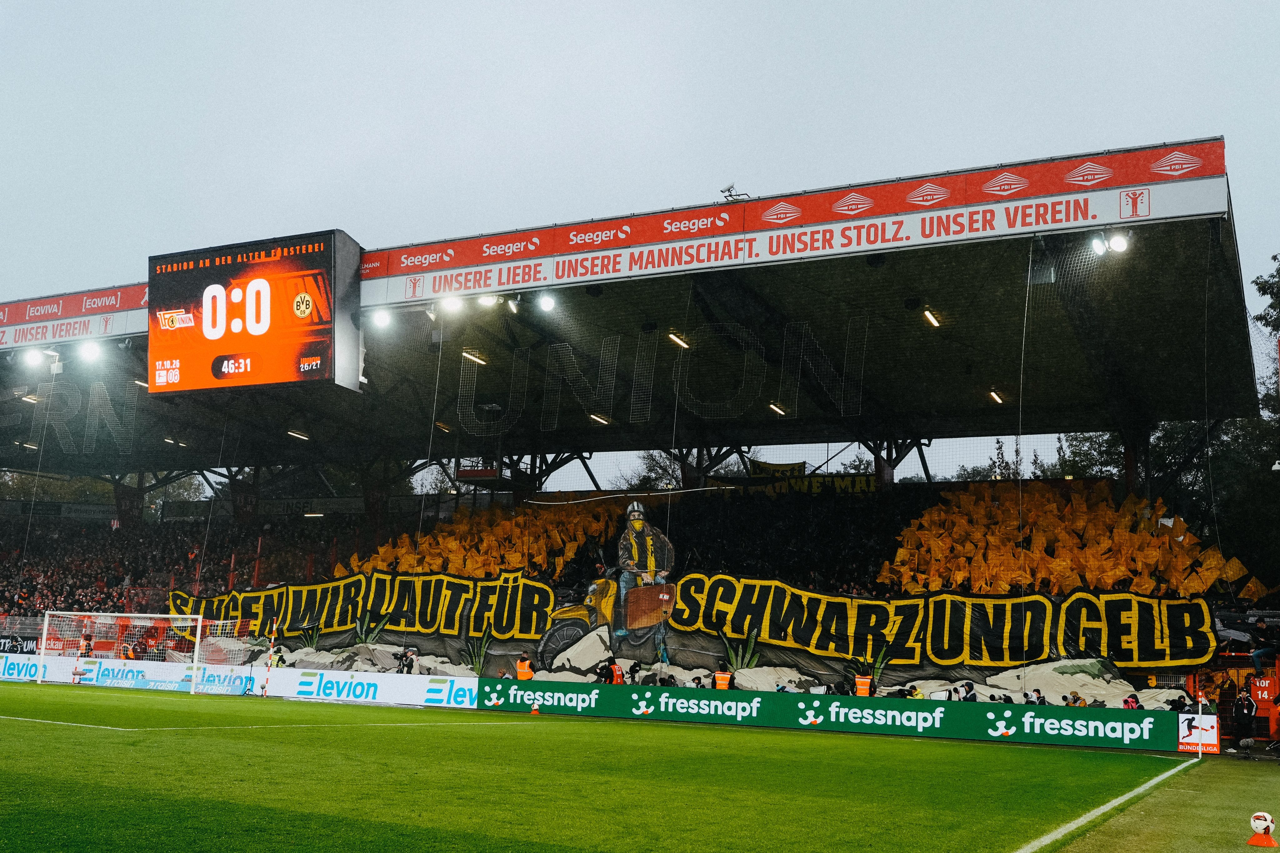 💪🏻密集又艰难的赛程，我们并肩战斗！💛🖤感谢最好的球迷的支持与陪伴！he