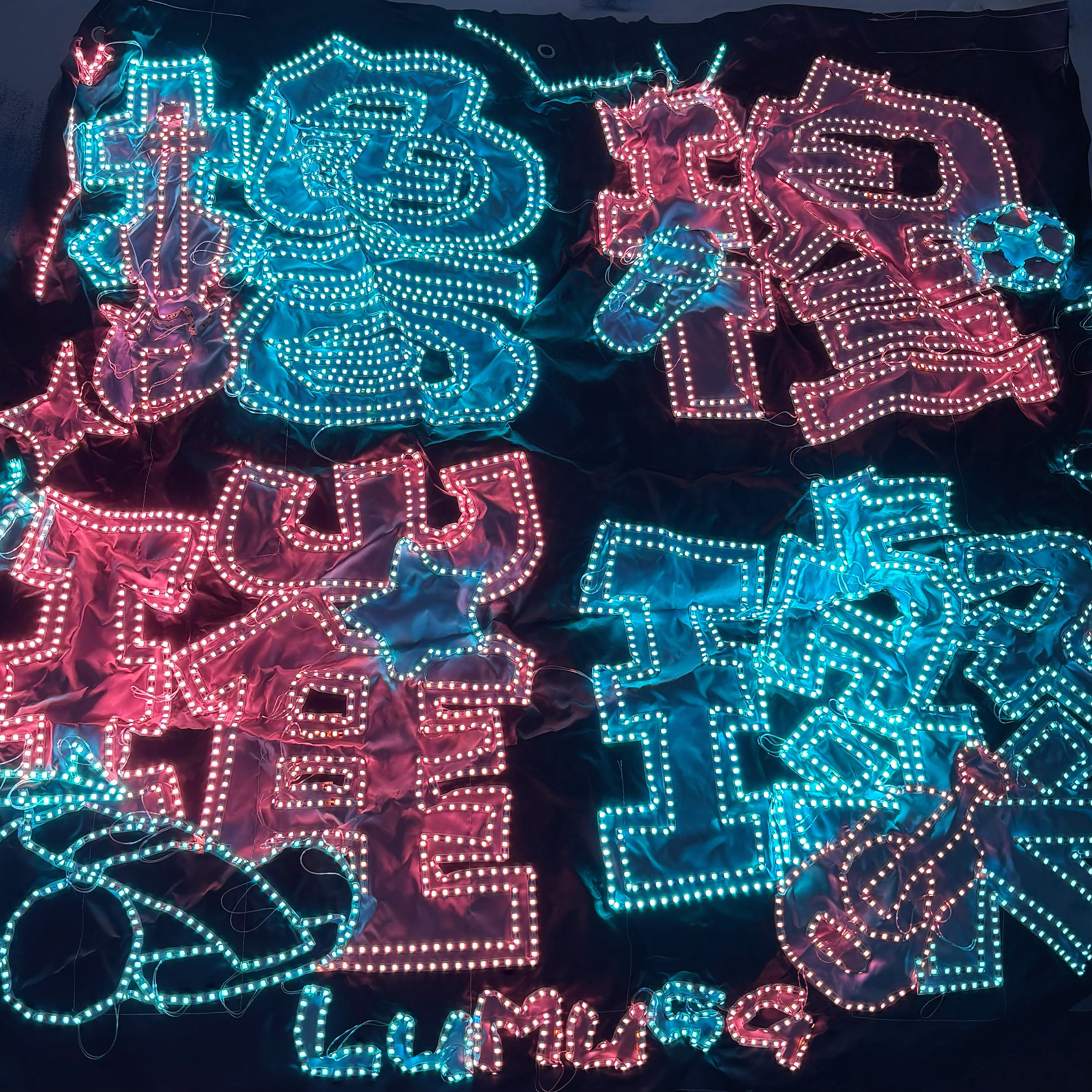 特闪特美 