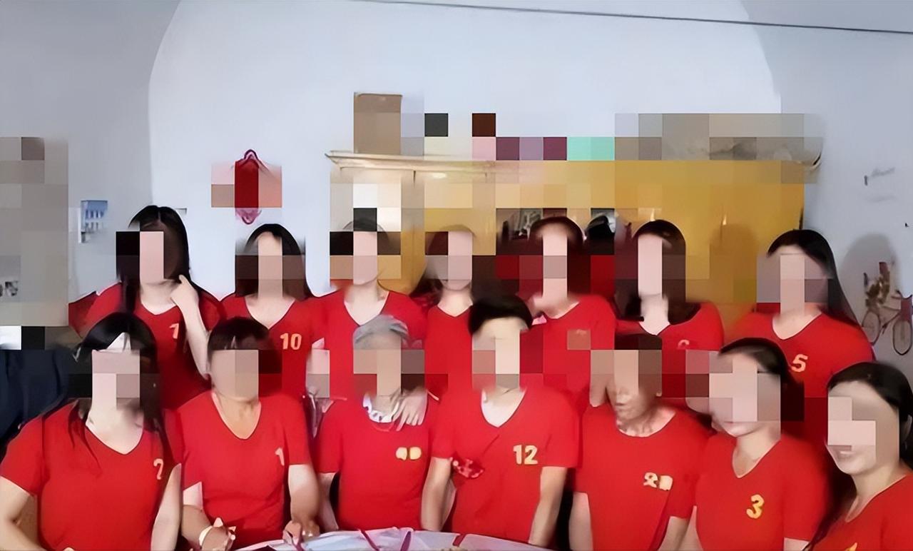 “裤衩子都得罚没了”，山西的一对夫妻，在计划生育查得最严格的年代，接二连三生下了