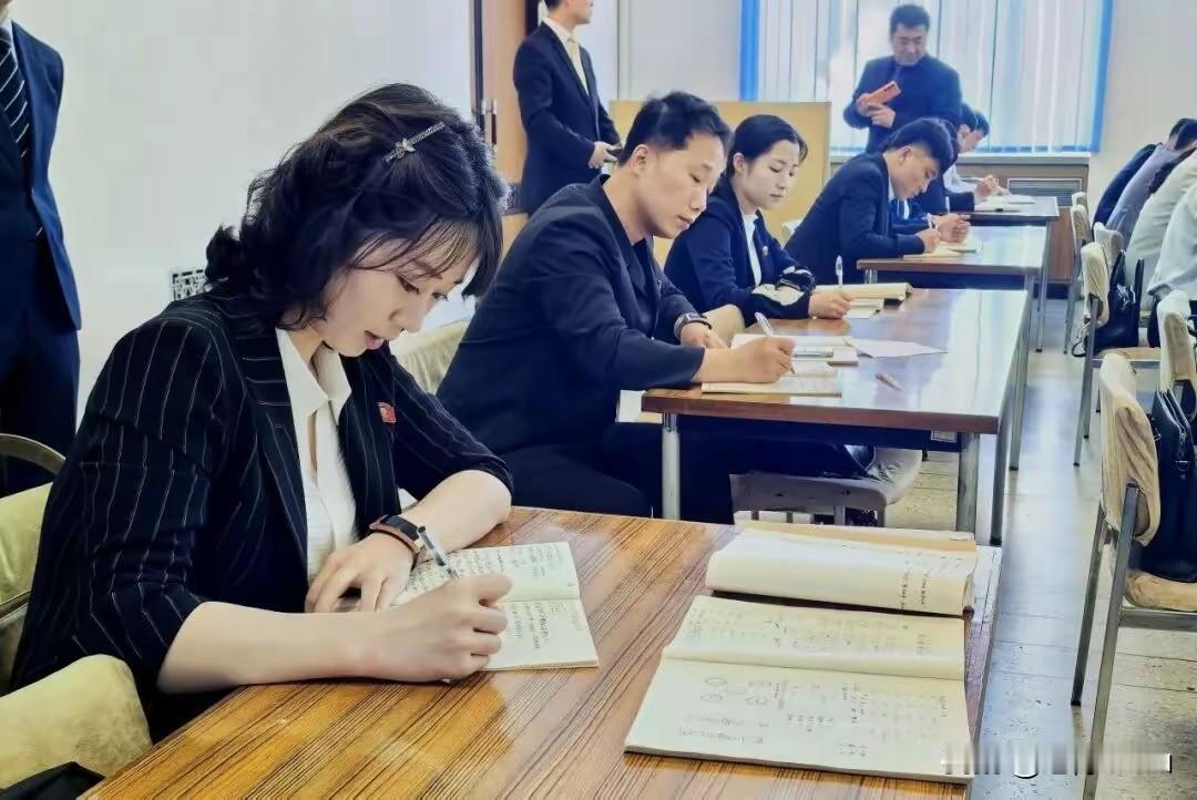 3. 中国外交官镜中的朝鲜民众生活：中国驻朝鲜使馆推出“中国外交官镜头里的朝鲜”