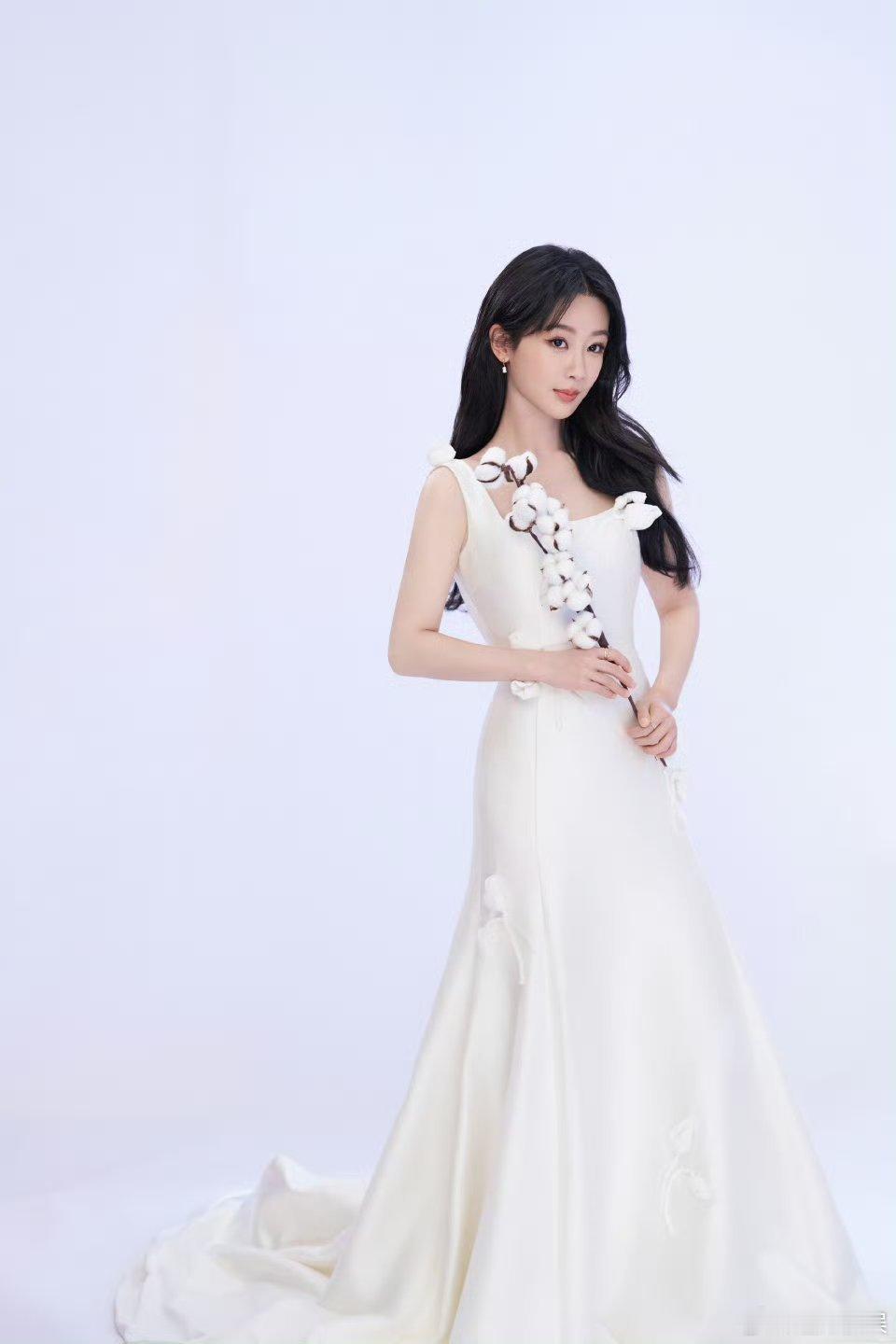 杨紫花絮大放送杨紫光影穿梭杨紫花絮大放送，好美腻，[色][色][色] ​​​