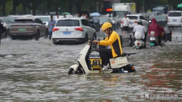 美团看似在本地生活服务领域风生水起，可真正的威胁确实藏在暗处。就像电商领域曾被淘