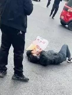 撞了她娶了她！湖南男子驾车撞伤小13岁女生，经常探病日久生情后结婚：她先表白！！