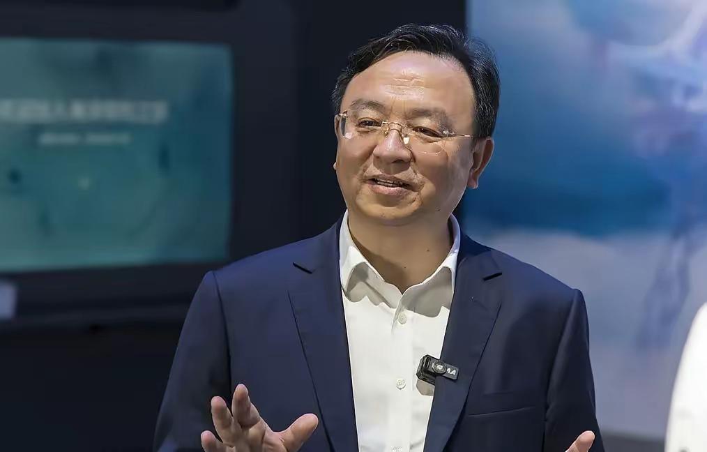 比亚迪用远程锁车，直接给全世界的外贸生意上了一堂最硬核的课。

以前中国车企出海