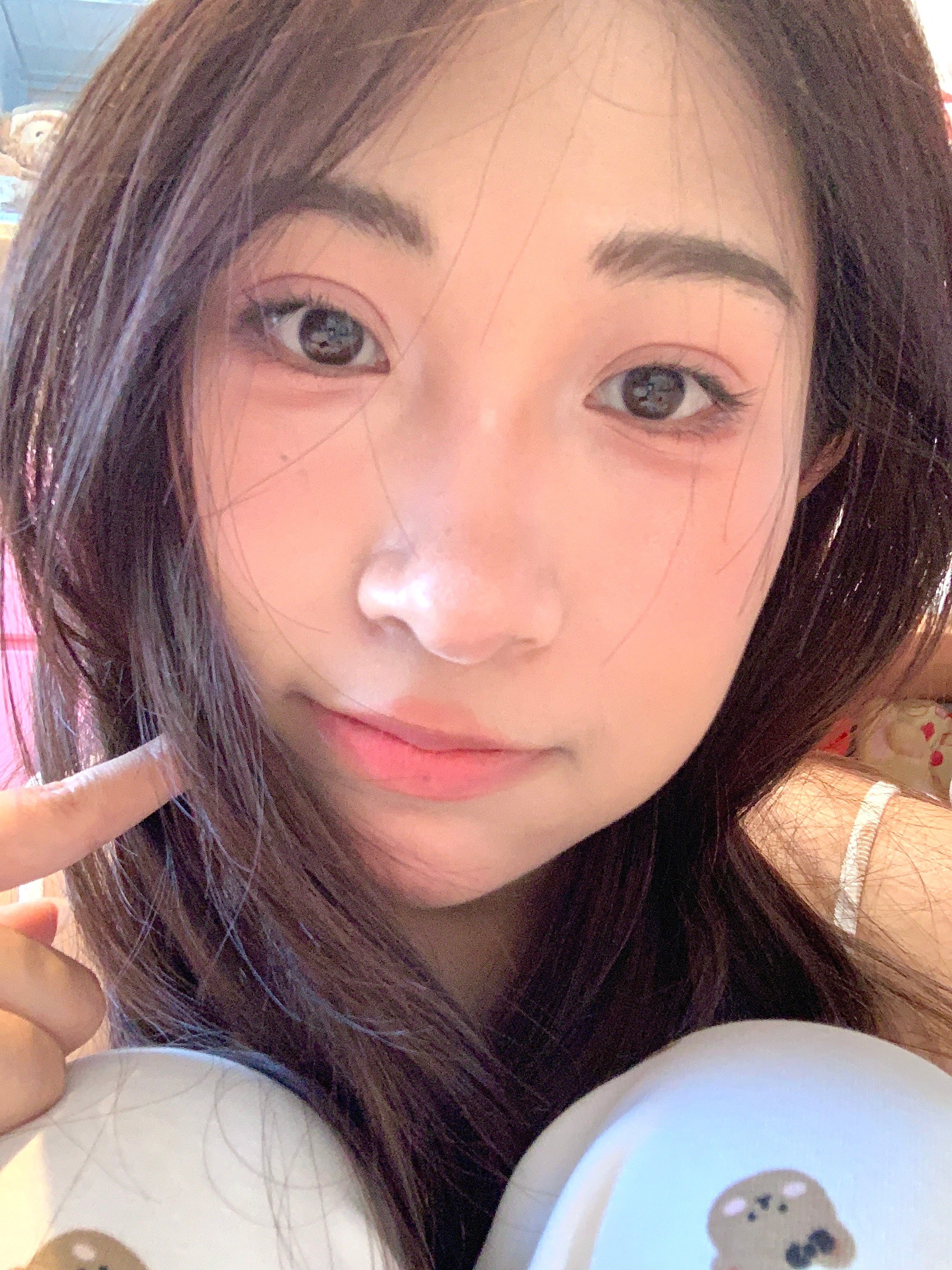 完全迷恋上不带美瞳 不贴假睫毛的淡粉色妆！前三张xr拍的 后三张17pm （不知