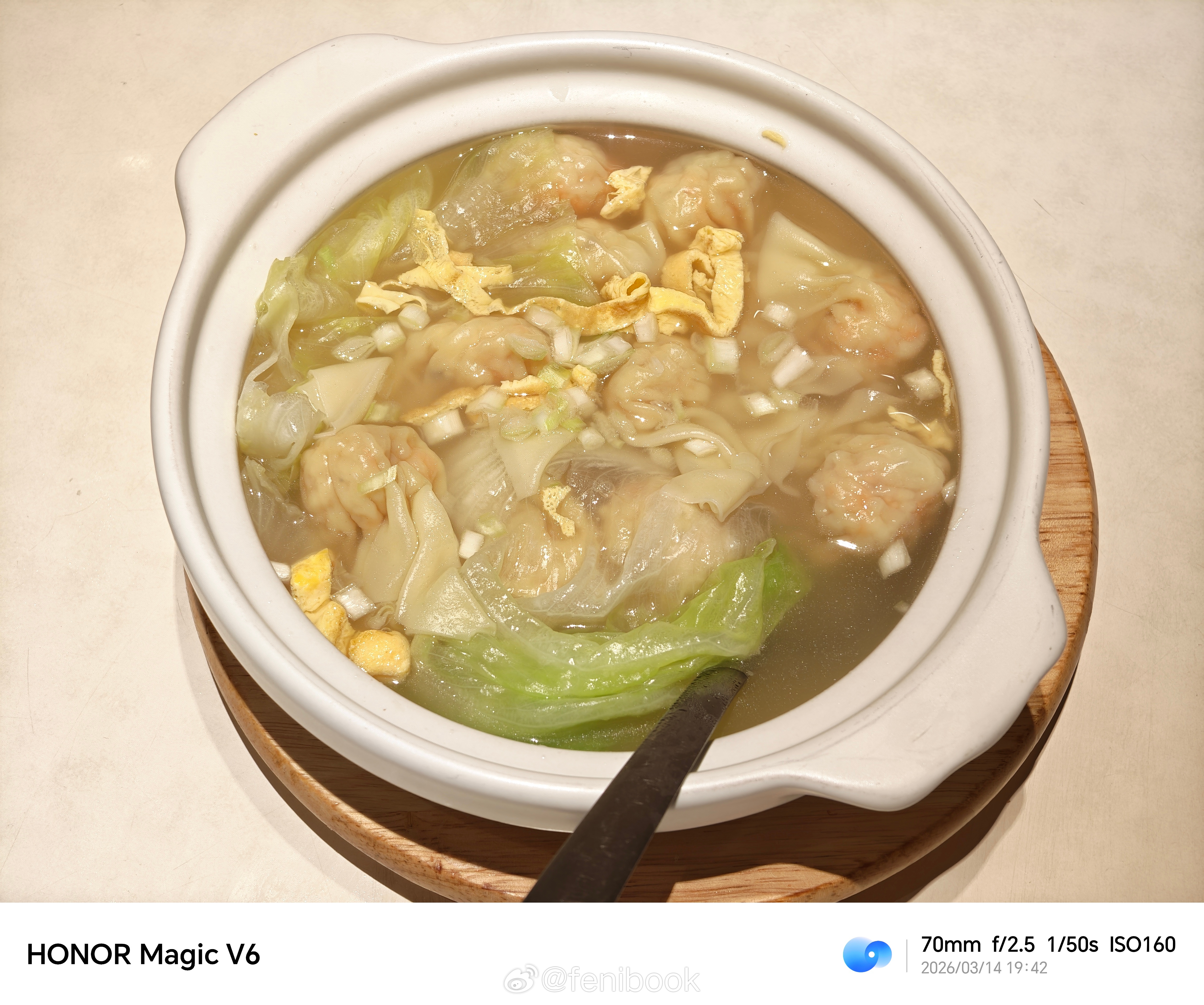 人心中的成见是一座大山，比如我对荣耀相机的成见，用了一段时间后，真心觉得还可以，