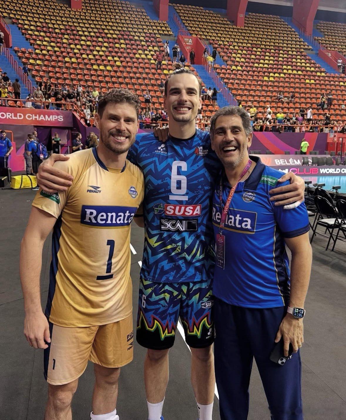 📸 三位排球界重要的二传手合影留念 • 毛里西奥·利马 🇧🇷• 布鲁诺·雷