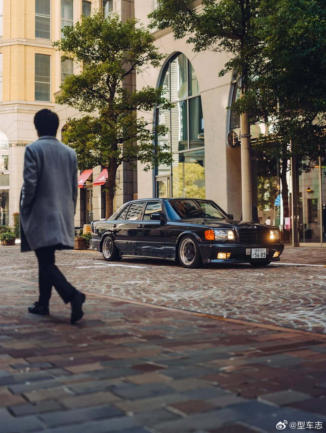 韩国网友盗图广州街景称是首尔太符合韩国一贯作风了。这套奔驰560SEL AMG的