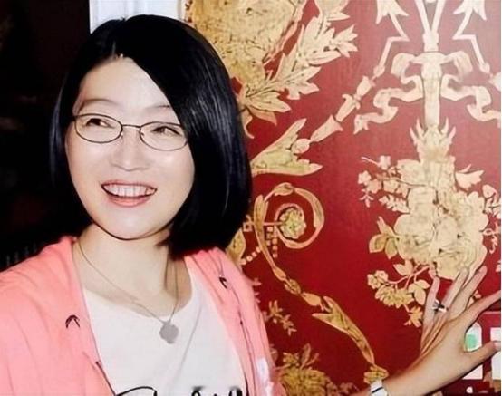 温州女首富最终还是没能战胜癌症，即便她名下拥有两家医药上市公司，总市值一度高达3