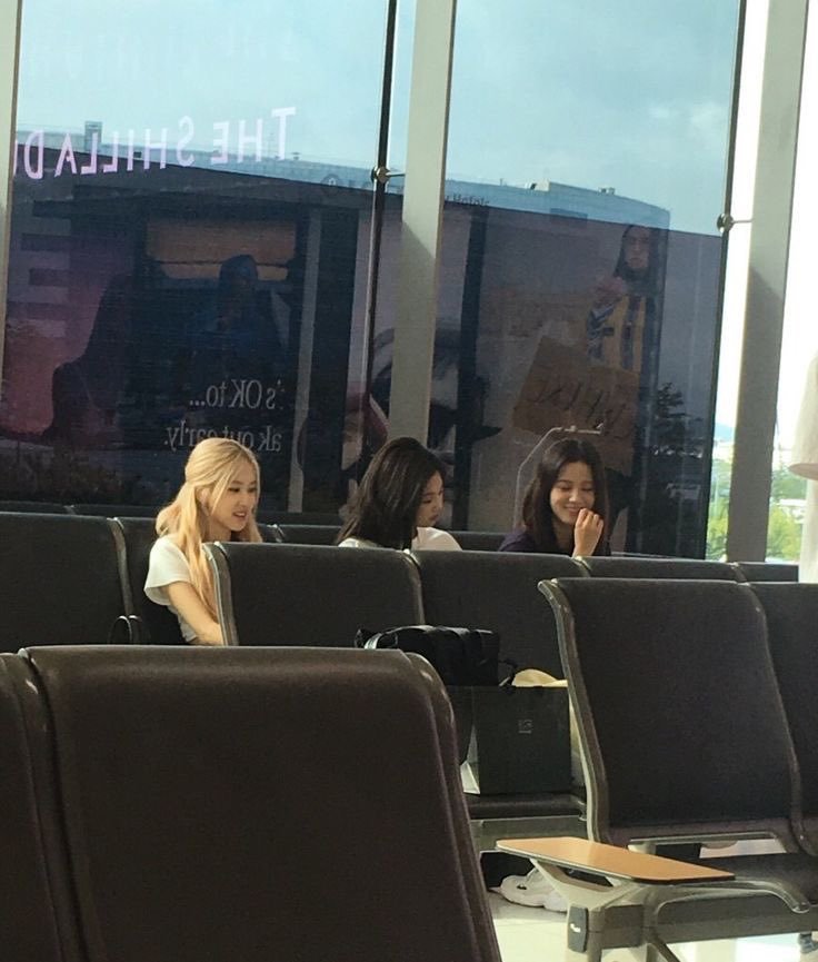 jenlisa 爱是无法解释2025年还是忘不掉这个🥹 