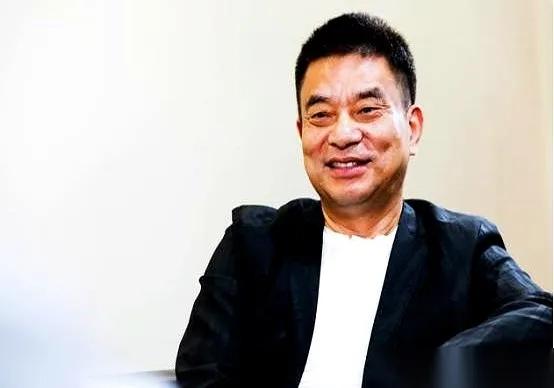 刘永好老爷子的一番话，直击人心。

他说的每一个字，仿佛都在说出大家心中的疑惑和