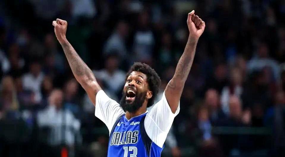 濒临买断的老将，单场25+7+7终结10连败
 
他把步行者的防线撕得稀烂，25