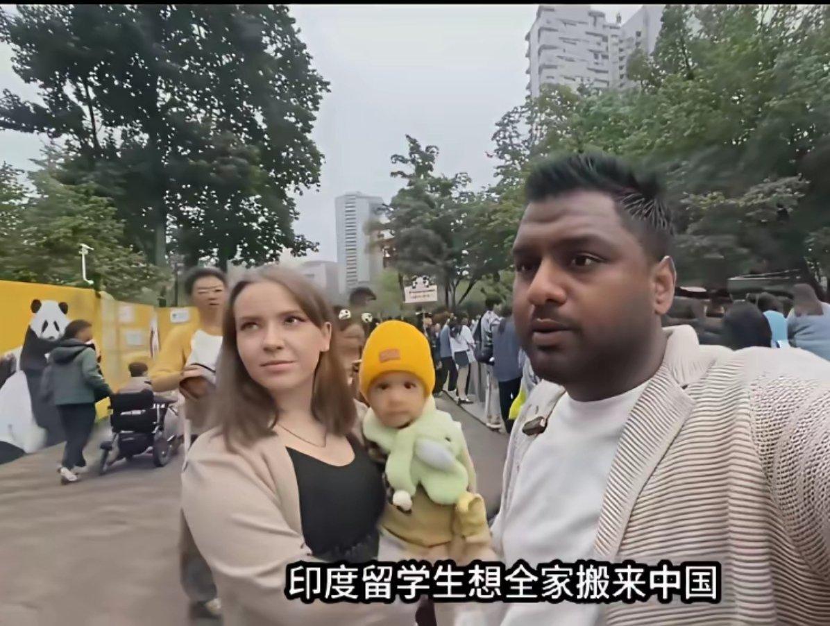 印度留学生想带全家来中国定居，理由很简单，印度太热，中国这里能随时开空调！
 