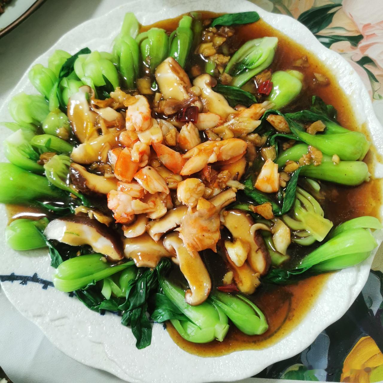 有机油菜仔和香菇（花菇）是我家每次山姆网购和去实体店必买两种小菜。

关键是价格