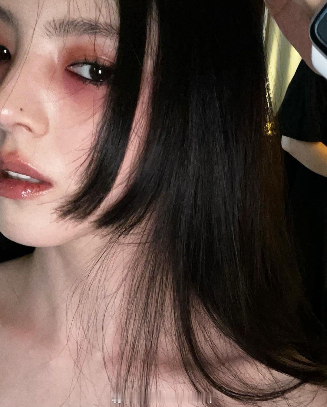 韩素希ins晒照，各种鬼灵精怪！ ​​​