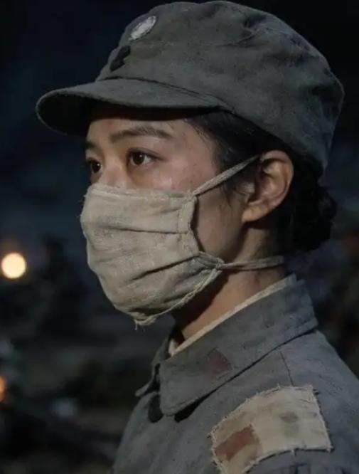 1943年，日军请来一位女医生到监狱做手术，女医生认出，眼前的囚犯竟是自己的丈夫