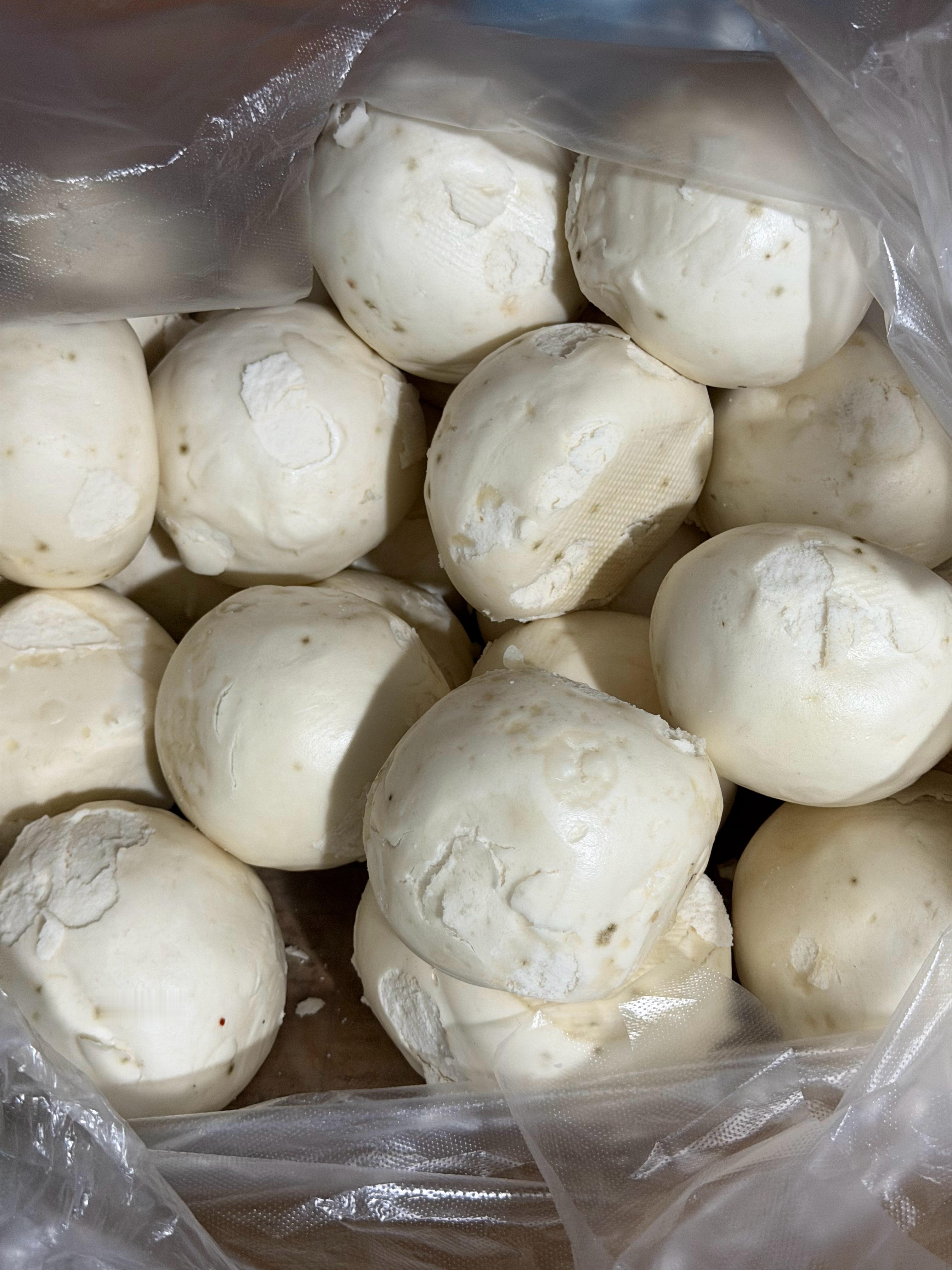 315别查蜜雪冰城了，来查查俺妈，春节买的几十个馍，现在都发霉了，俺妈说这馍66