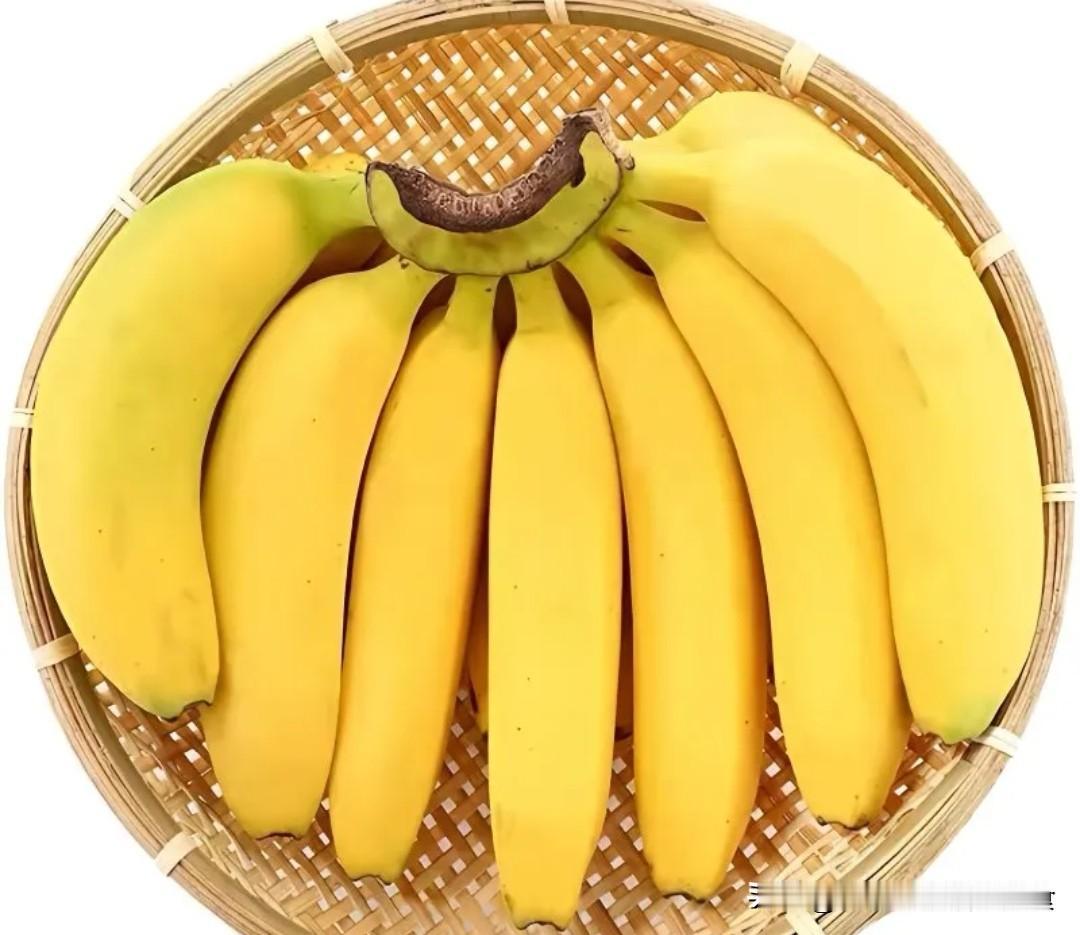 入春管住嘴三吃3不吃

三吃是：

1、芭蕉。

2、山药。

3、小米粥。
