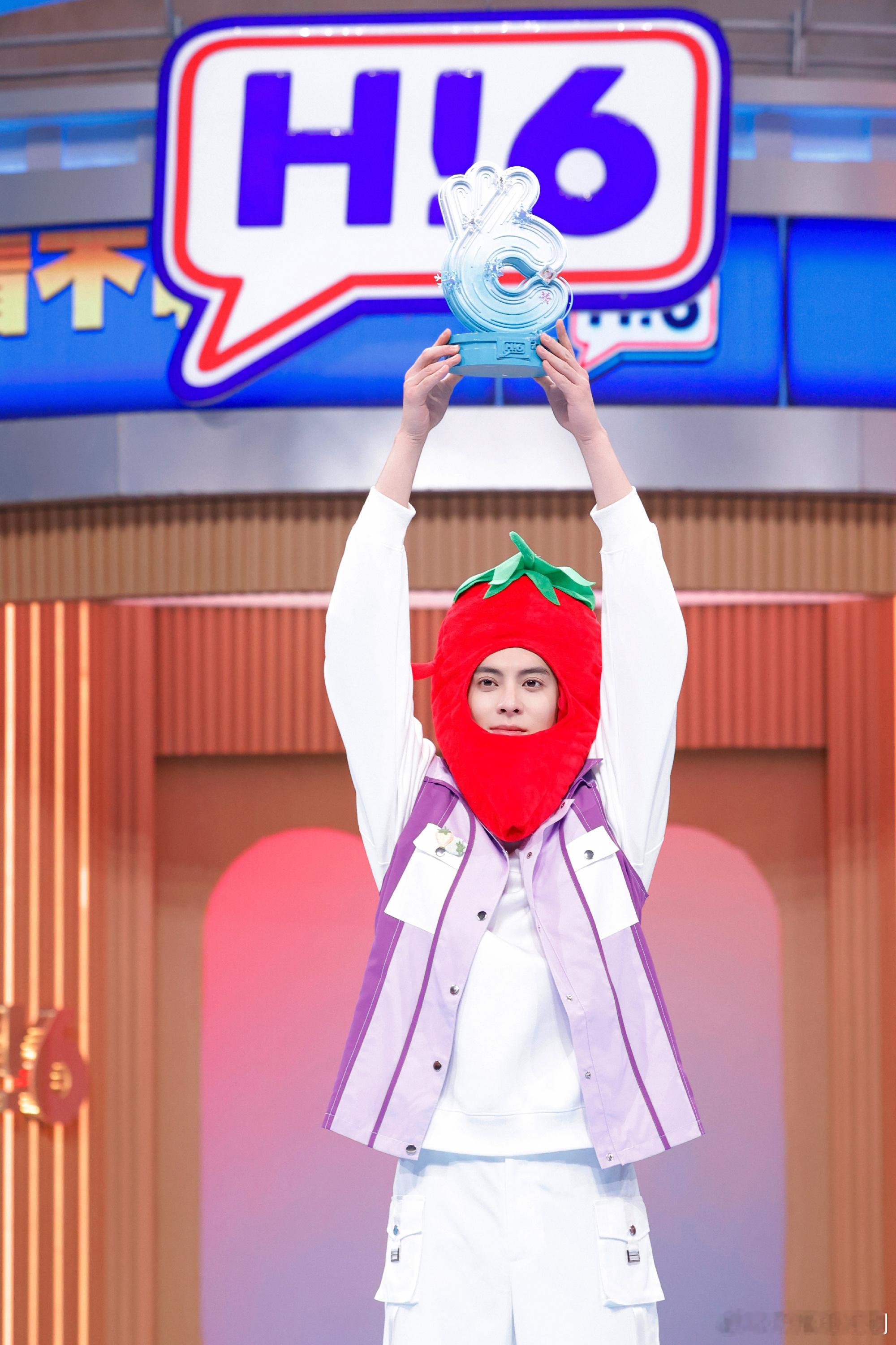 你好星期六有自己的冰雪奇缘好六冰雪继承权之争开启！众嘉宾玩转声母游戏、比拼滑雪，