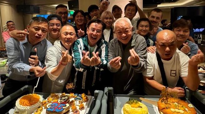 一场生日宴，暴露了谭咏麟的真实状态，他与李克勤早已不是一路人
在华语乐坛的璀璨星