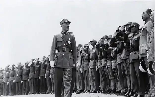 1963年10月8日，身在台湾的蒋介石接到一封十万火急的电报，电报里表示，中国大