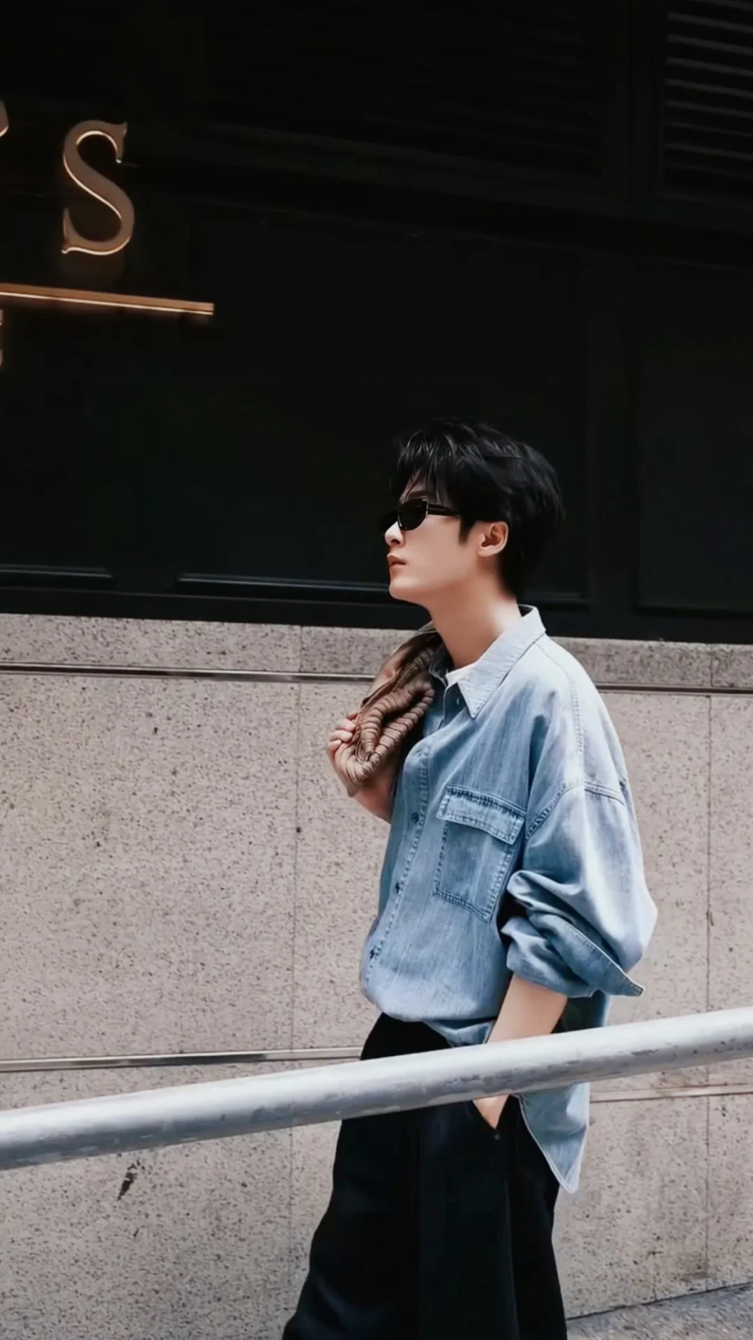 街拍少年