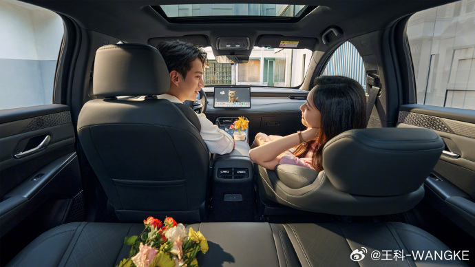 秦PLUS官宣7年低息夯爆了2月28号刷到比亚迪王朝网路天发的消息，秦PLUS这