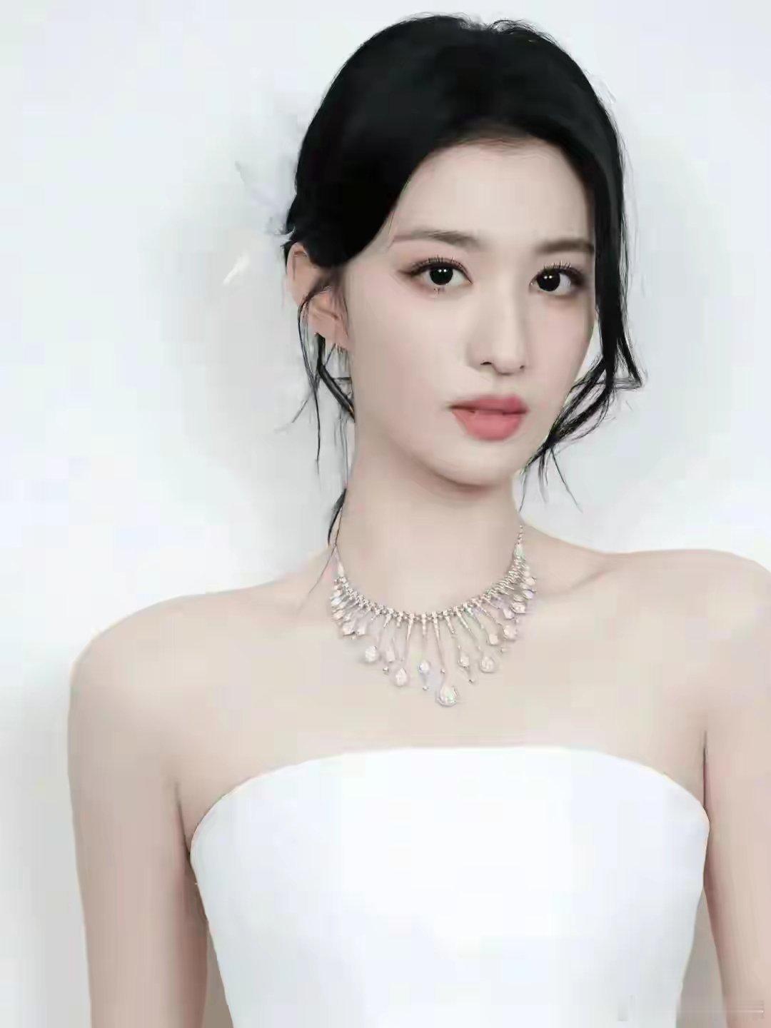 看到王楚然才知道什么是沉鱼落雁，貌美如花王楚然