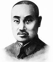 1938年，在藤县保卫战中，王铭章看着距离自己一千多米的龟尾寿三，问旁边的副官“