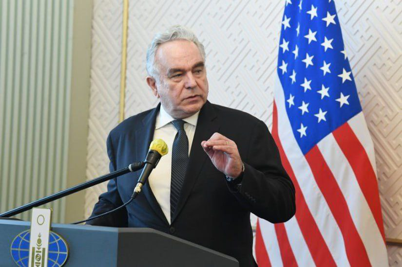 美国前官员承认中国在印太地区日益增长的成功！美国前副国务卿库尔特·坎贝尔表示，中