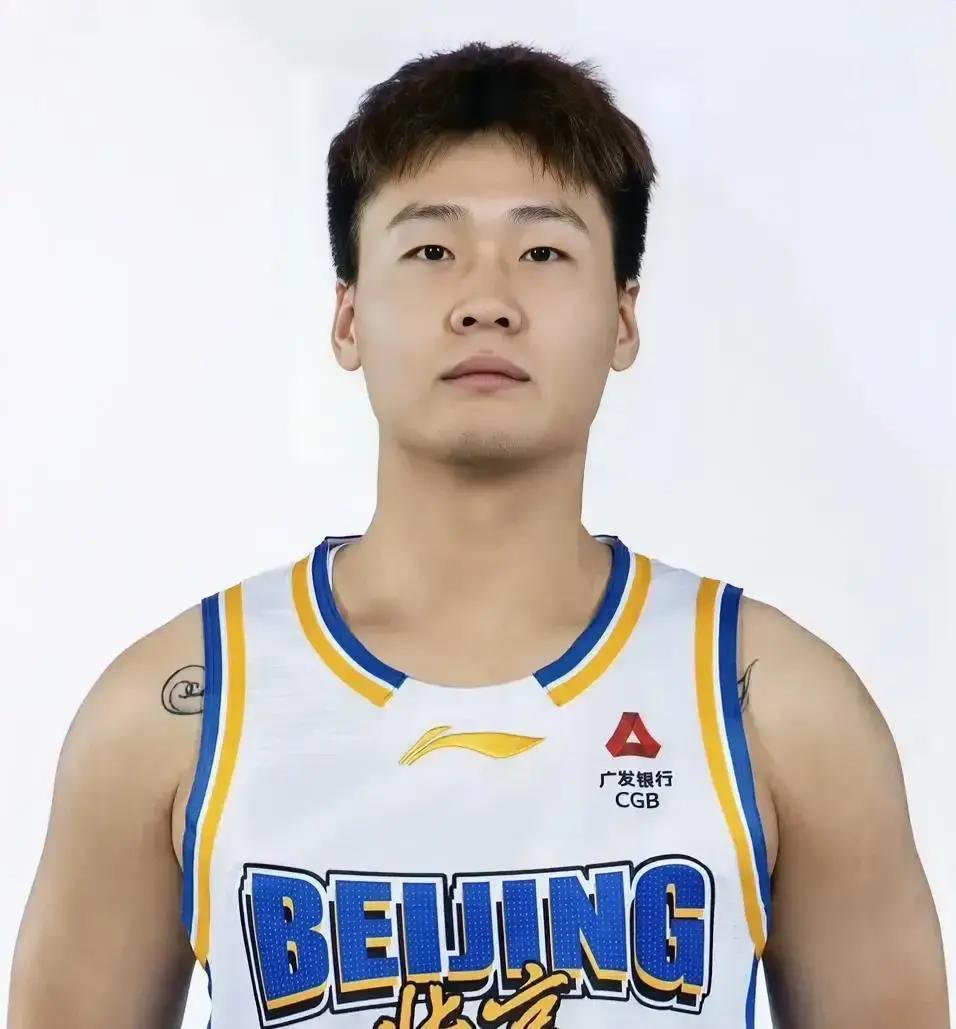 赵睿来北京，两场球看下来就一个字，值。
 
首秀打江苏，二十分钟十分四助攻，正负