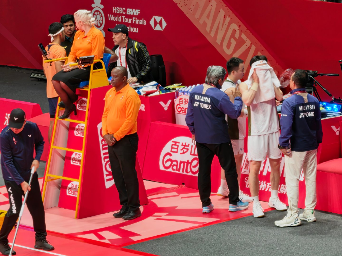 谢定峰/苏伟译🇲🇾 21-17 🇮🇳兰基雷迪/谢提决胜杭州胜利在握 20