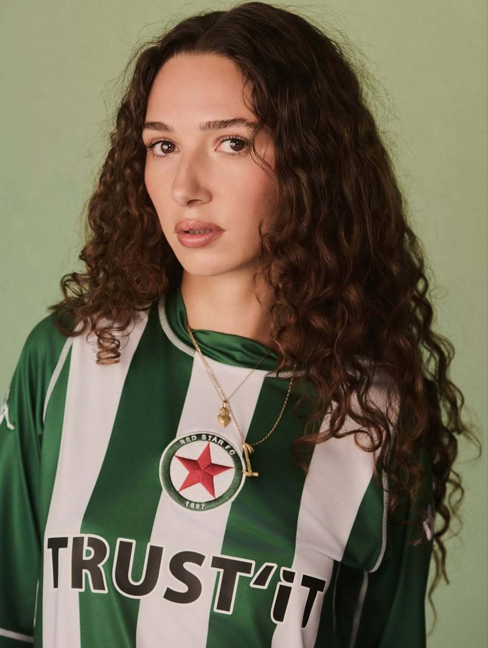 法国巴黎，圣旺红星球衣