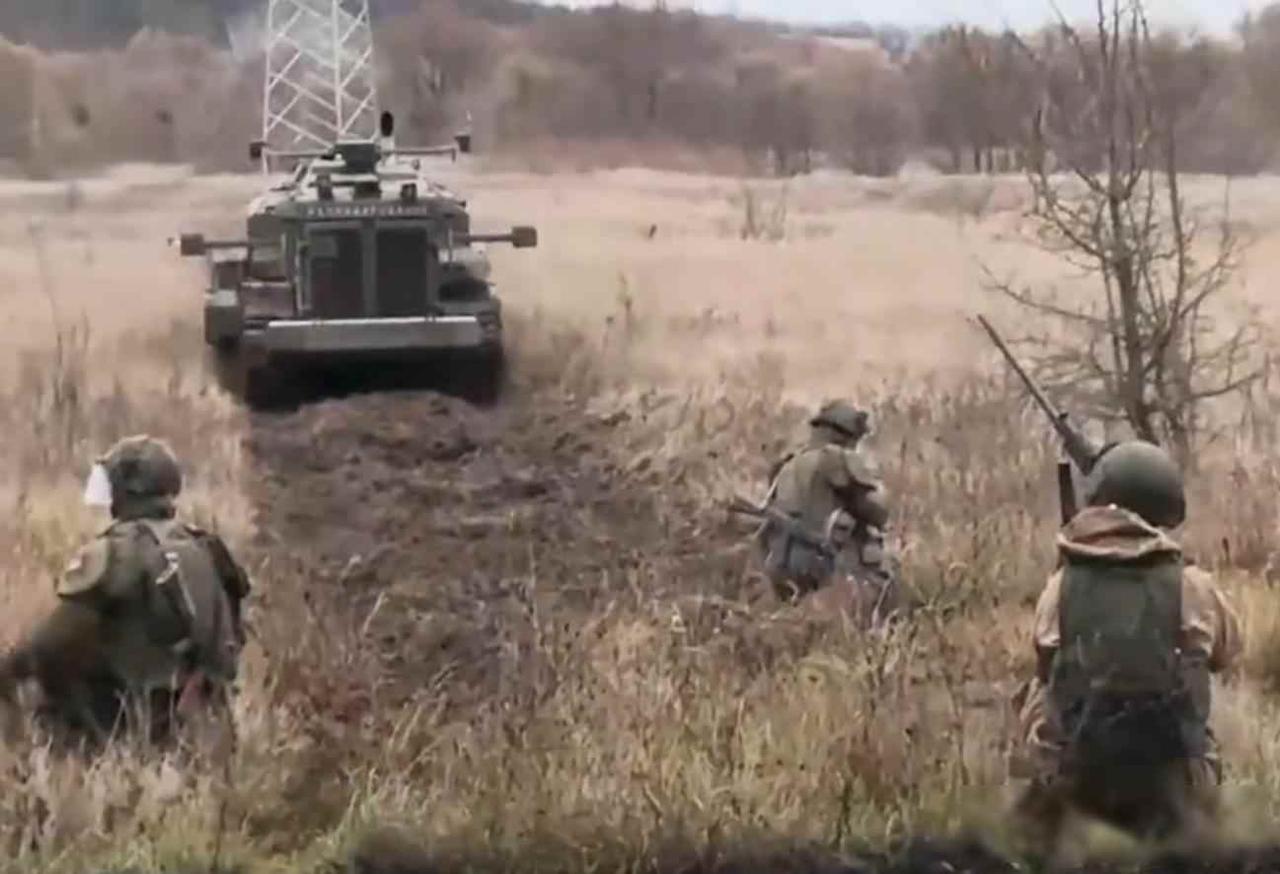 库尔斯克驻着朝鲜兵，他们不走也不打大仗，却让俄乌都默默点头

2024年11月，