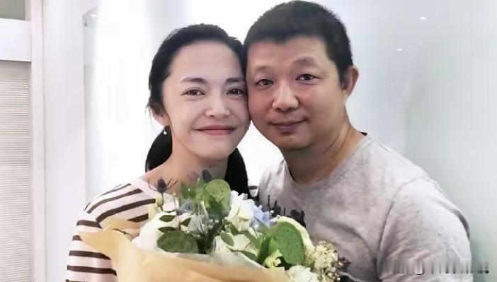 真的没想到！娱乐圈一直被夸的模范夫妻姚晨和曹郁，突然官宣离婚，而且还是多年前就分