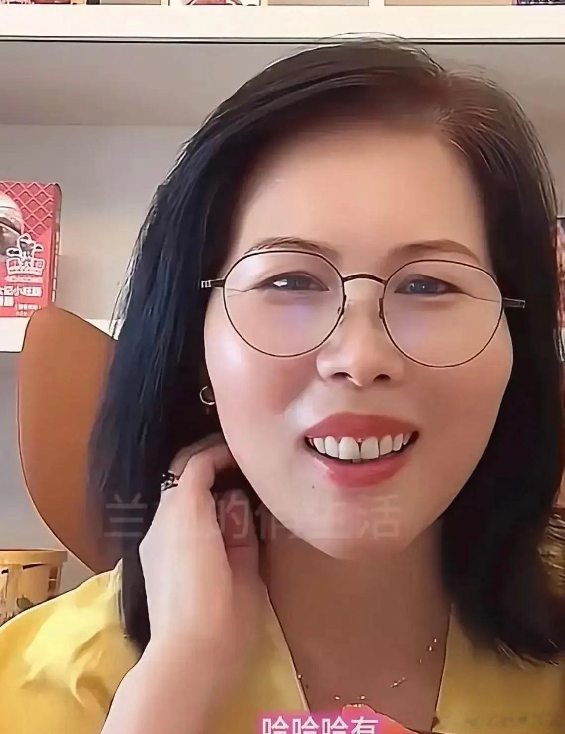 小杨阿姨说我今天买了好多好多菜，全部放到冰箱里了。今天是小汪总的生日，看他们今晚