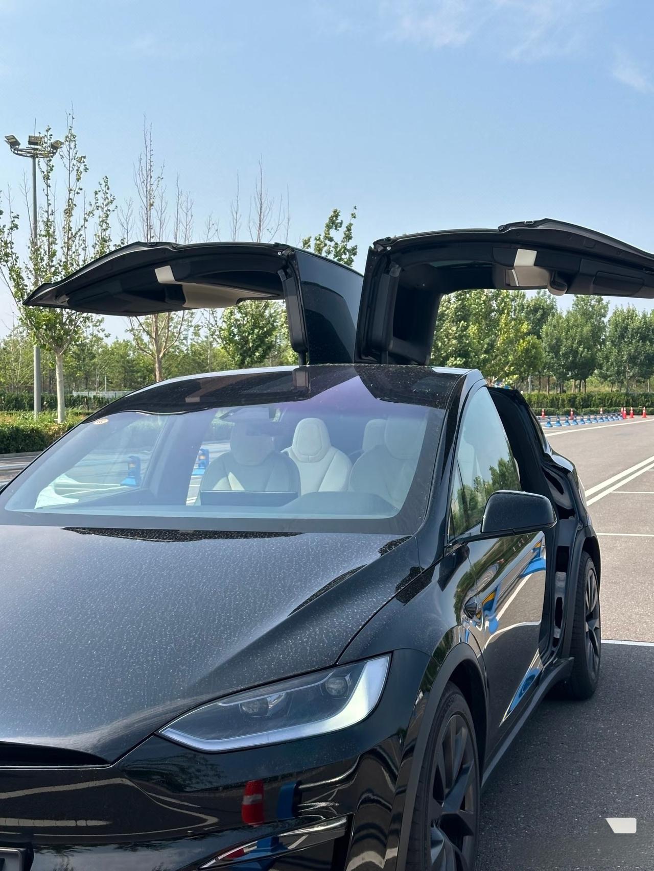 特斯拉要求供应商避免采用中国制造的零部件？[捂脸]

由于地缘关系，马斯克要求在