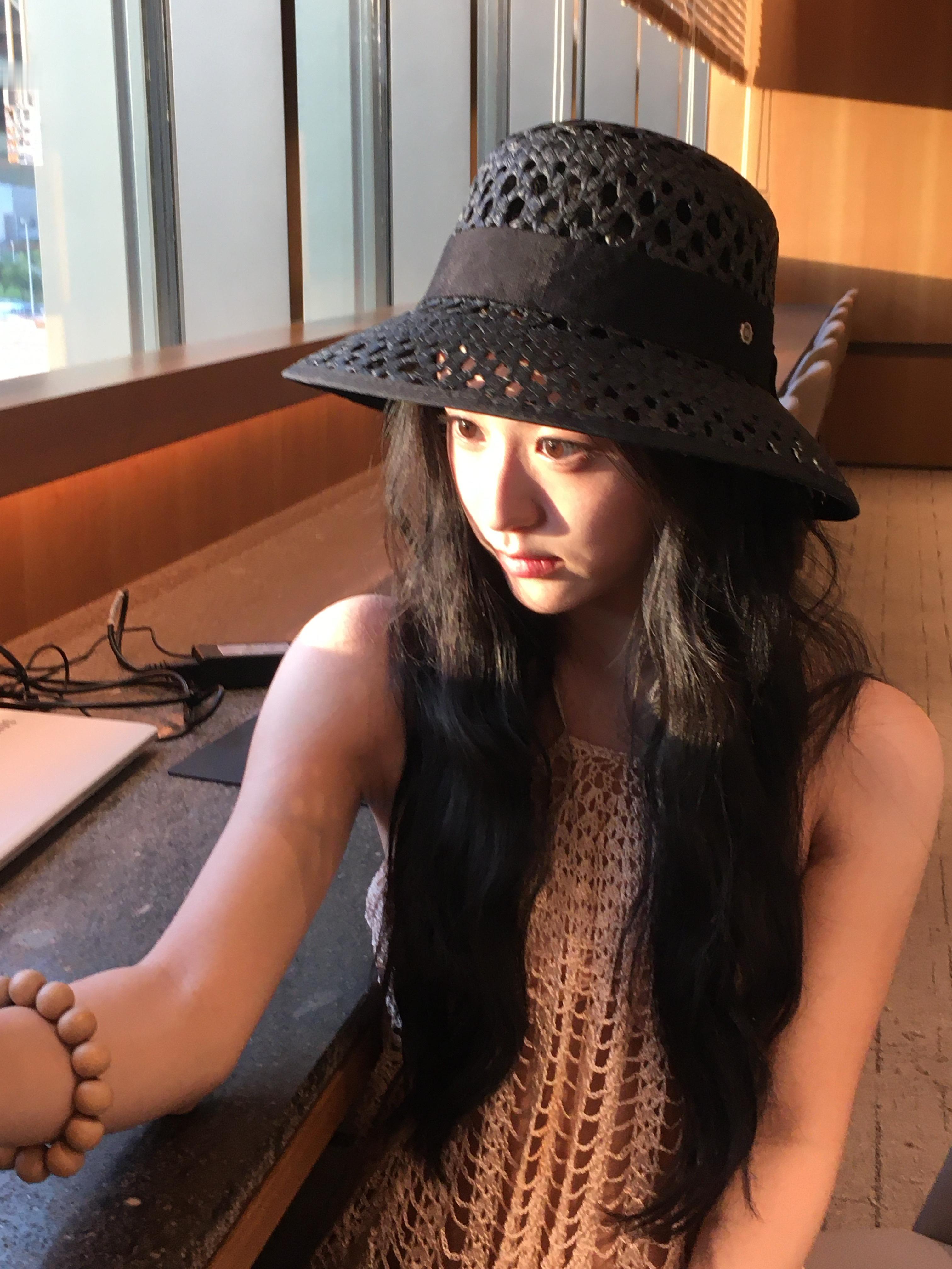 包上恩   在复制粘贴的时代，你是手写的诗