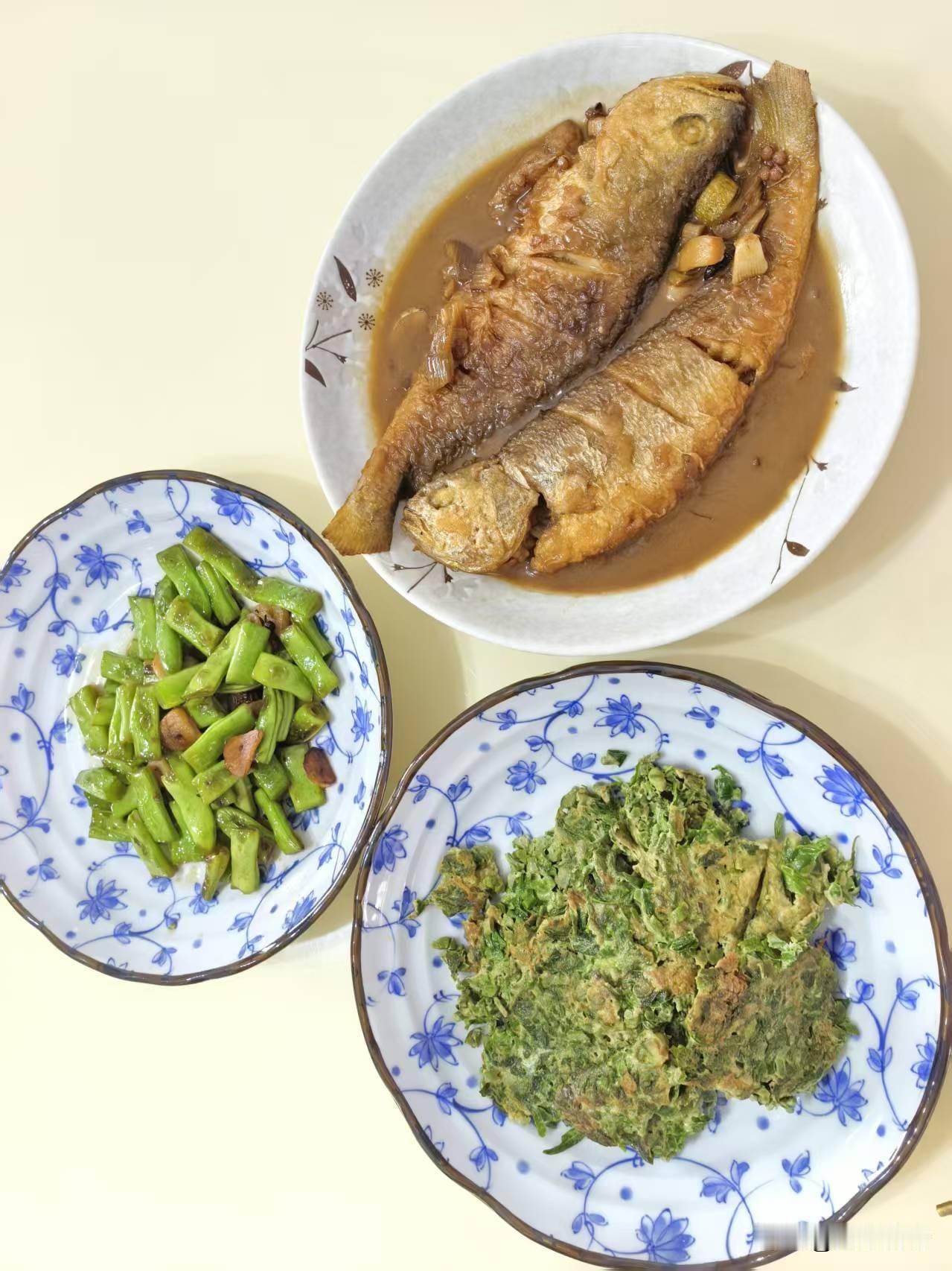 同事说他最幸福的时刻：发工资、下班、不用陪领导吃饭。