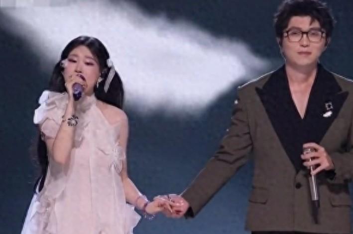 现在圈子里的“沈佳润”还少吗？！
 
父母是演员孩子一定要当演员吗？得看她是不是