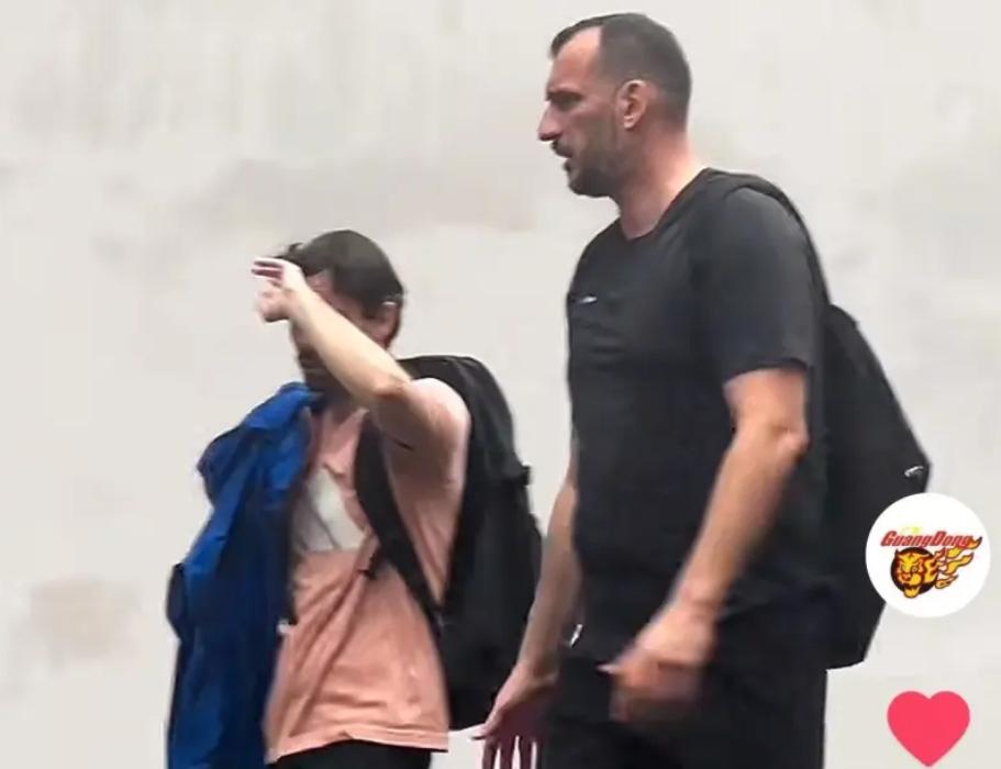 广东男篮新助教到位，拉多维奇取代伊戈尔辅佐杜锋
在伊戈尔因为年龄原因离队后，广东