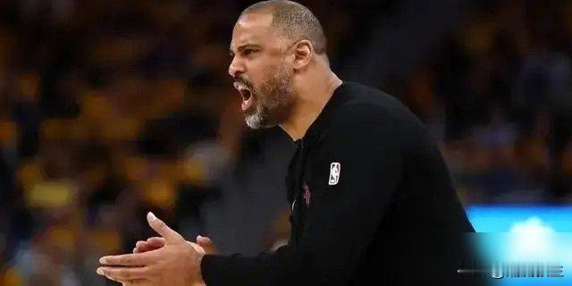 湖人脱胎换骨了？别逗了。
四大“利好”？我看着倒像是四大“自嗨”。
你看看那