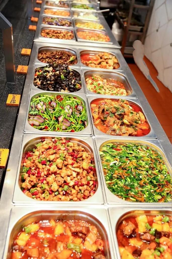 20256年，大米先生创始人公开怒斥“穷鬼套餐”，称其虽吸引客流，却让品牌陷入增