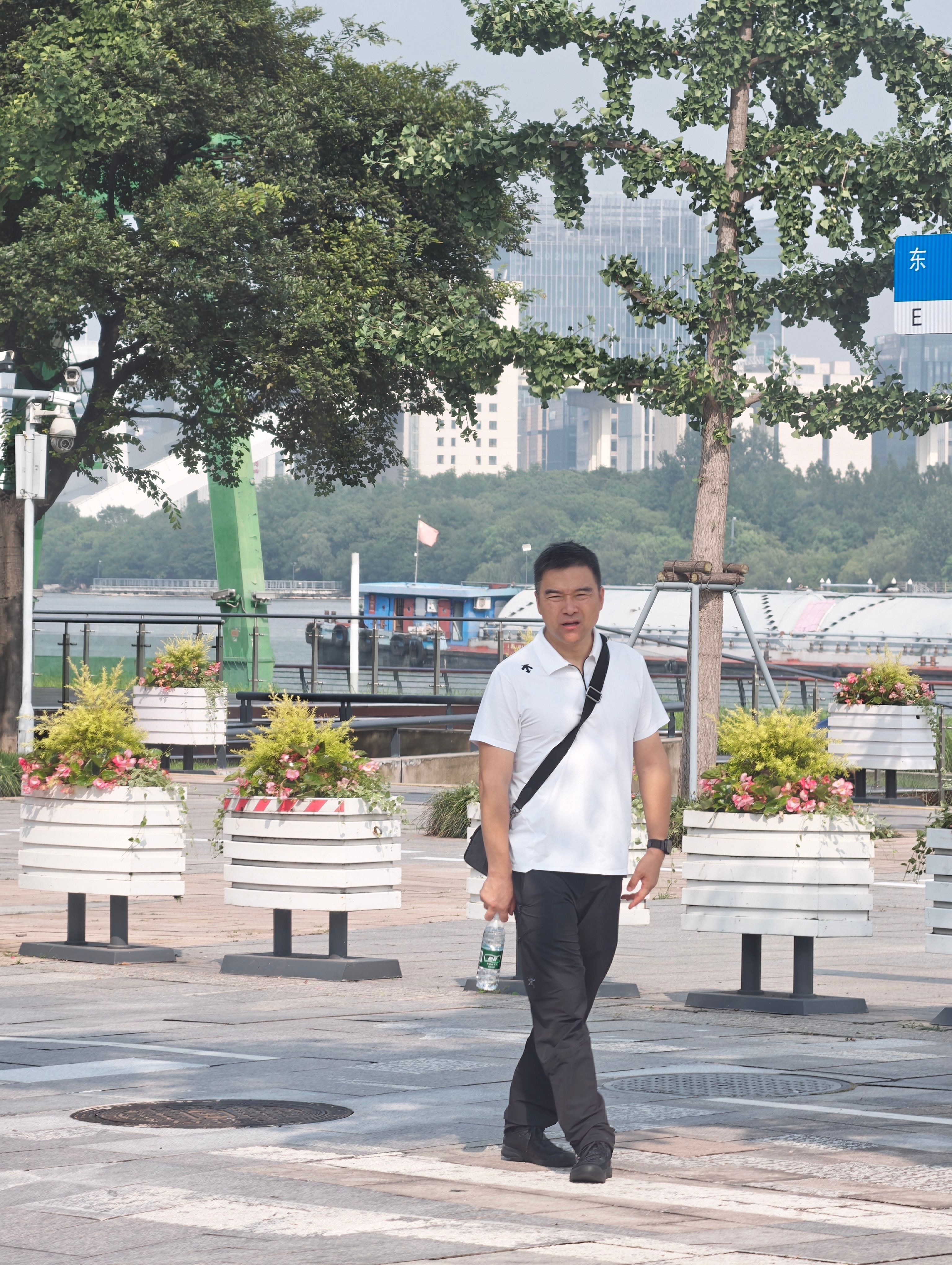 叔说不热，一点也不热上海
