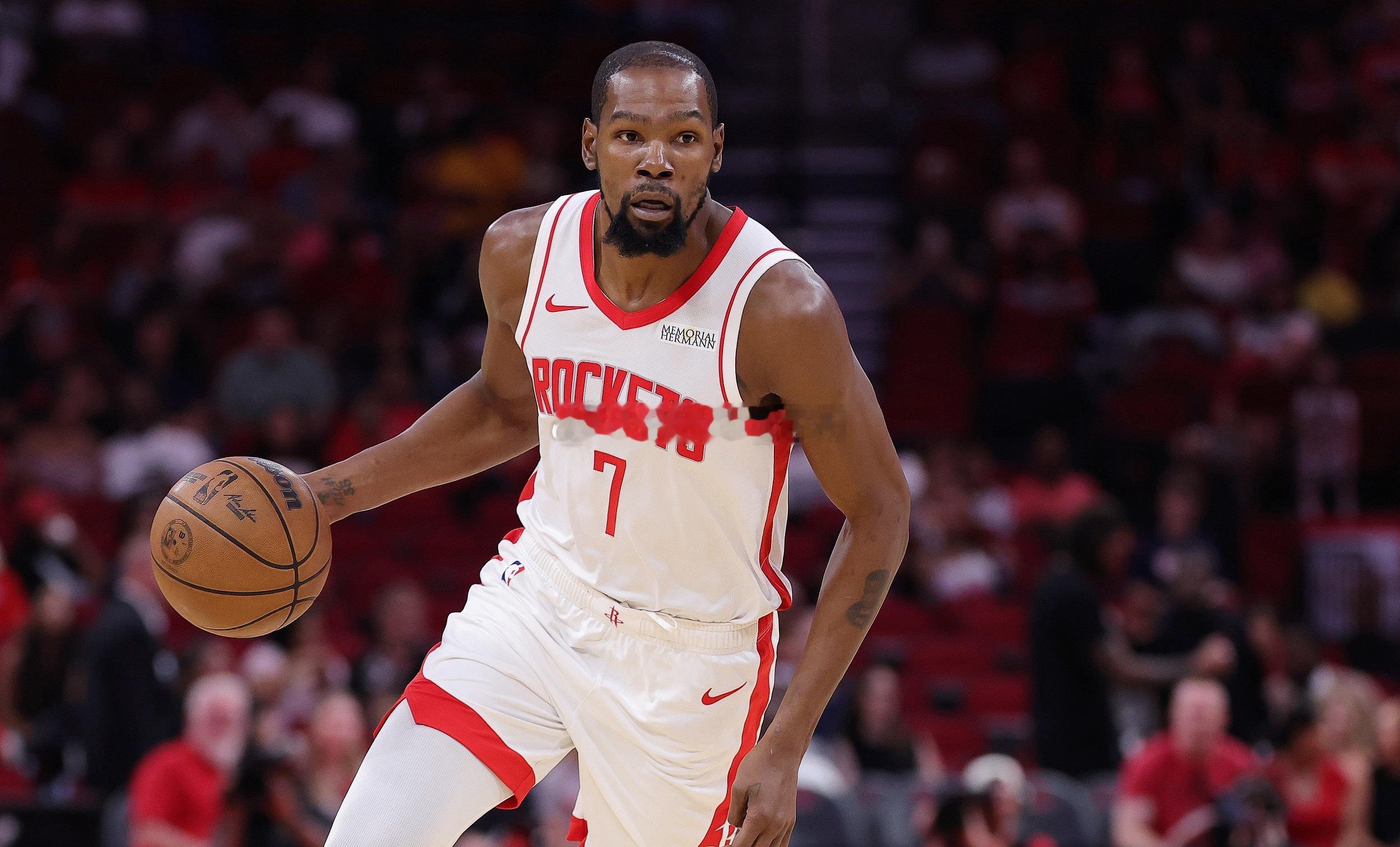 12月11日讯 NBA常规赛明天上午继续进行，火箭主场迎战快船。火箭nba 火箭